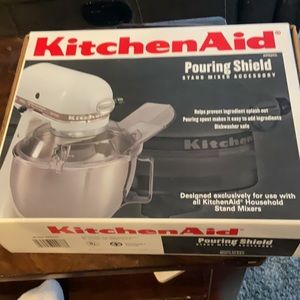 KitchenAid pouring Shield
